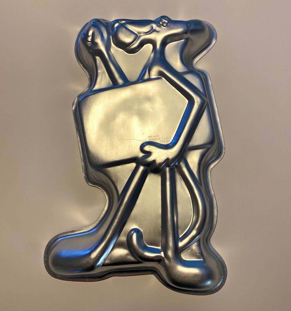 Vintage 1977 Wilton Pink Panther Cake Pan Mold 502-4548 Aluminum